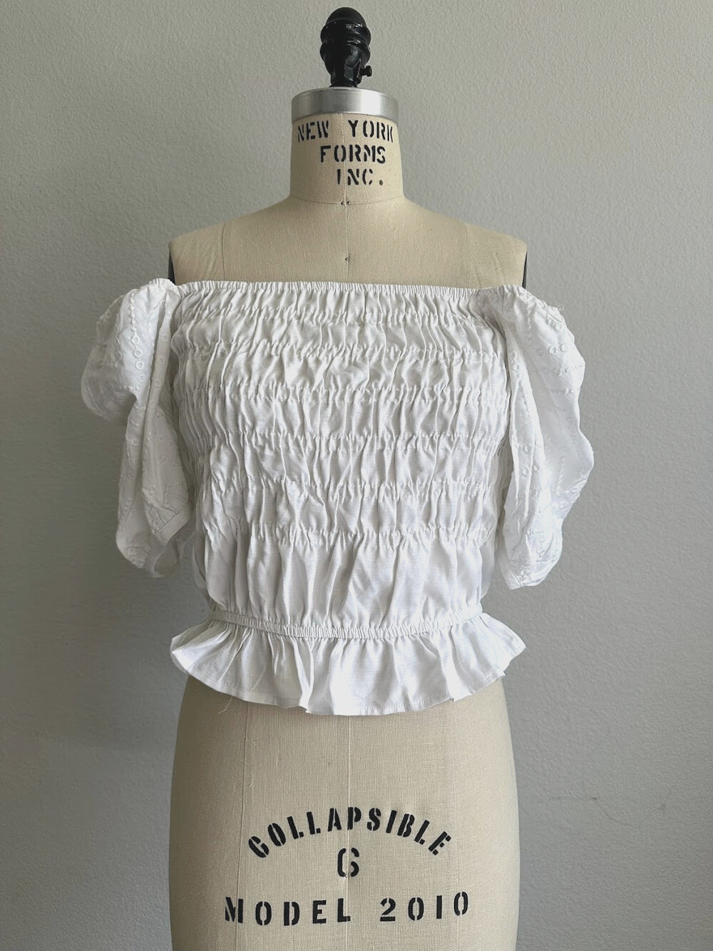 Style Envy White Off Shoulder Eyelet Smocked Peplum Top Size M